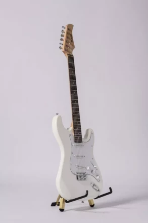 Pierre Cesar MEC9303 WHG электрогитара, 6 струн, SSS, белая